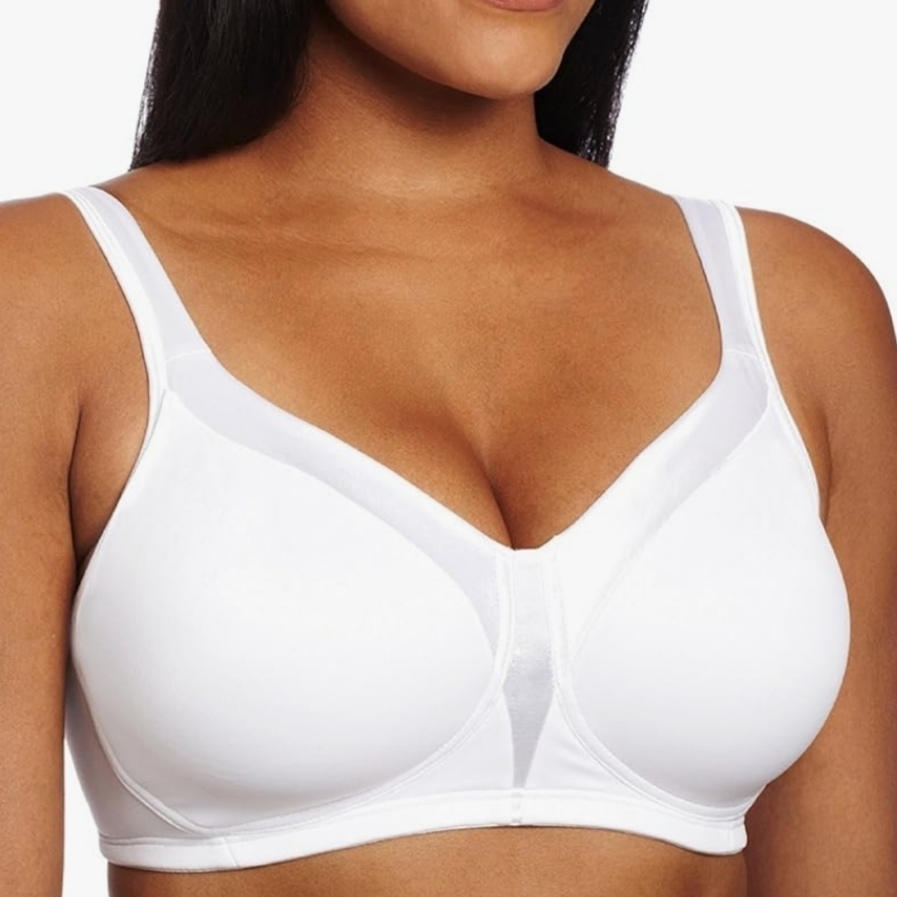 PLAYTEX 18 Hour Silky Soft Wireless Smoothing  T-Shirt Bra White 38B